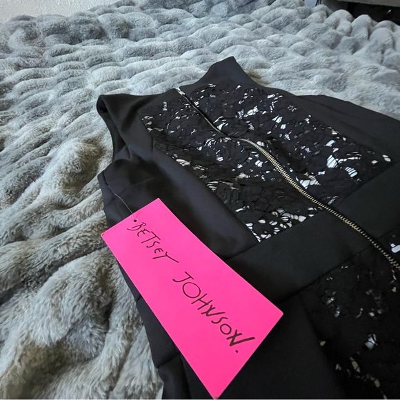 Betsey Johnson Black Lace Bodycon Dress NWT Size 4 ✨ $138 Retail - Picture 6 of 9